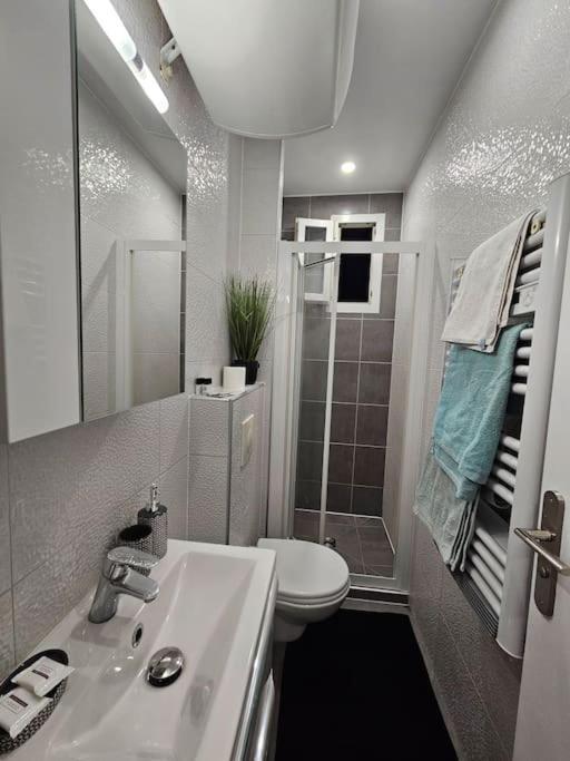 Appartement Proche Metro Paris Pantin Exterior photo
